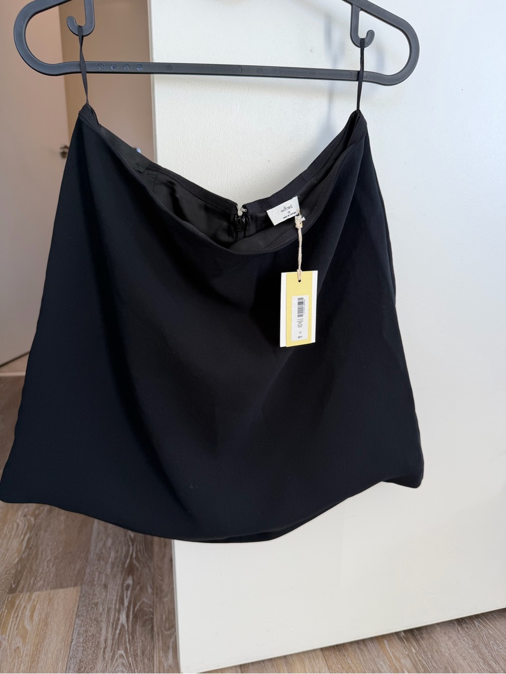 Aritzia classic mini skirt, black, size 10